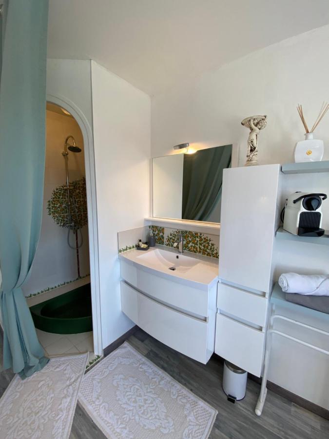 Saint-Didier-de-la-Tour Domaine De La Provencale B&B 외부 사진
